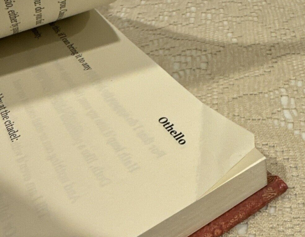 Othello by William Shakespeare, 2011 Hardcover book, Simon & Brown